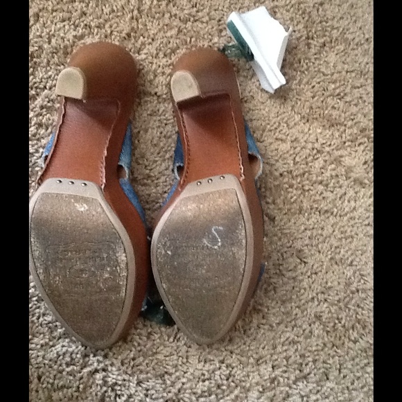Lucky brand heels - Picture 3 of 3
